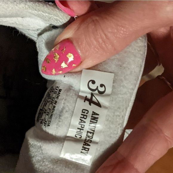 34TH anniversary adidas graphic tennis shoes - Picture 9 of 10